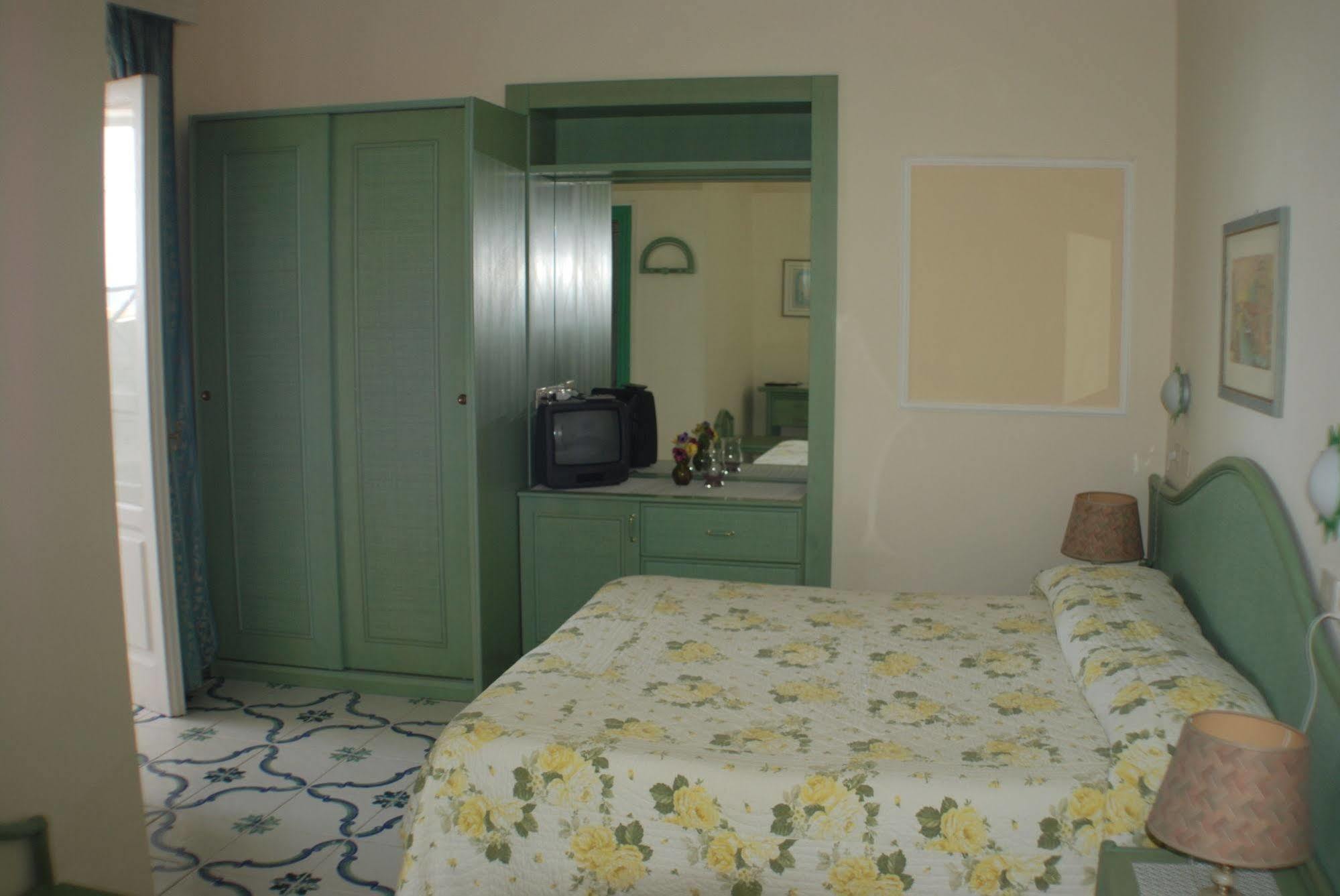 Hotel La Palma Sant'Angelo  Exterior foto
